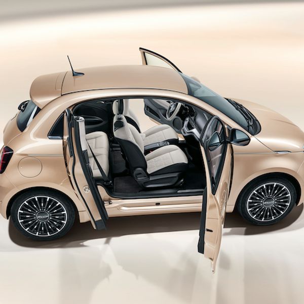 Fiat New 500 with doors open
